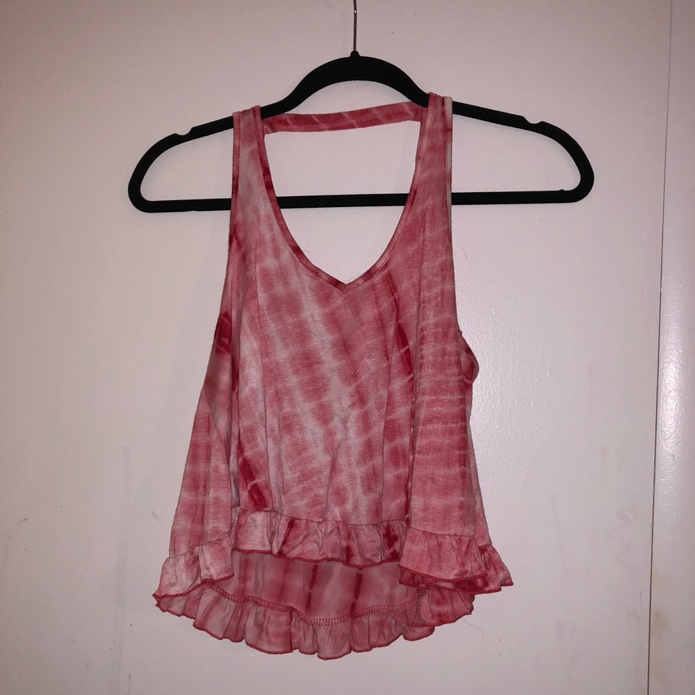 Tye-die tank top.